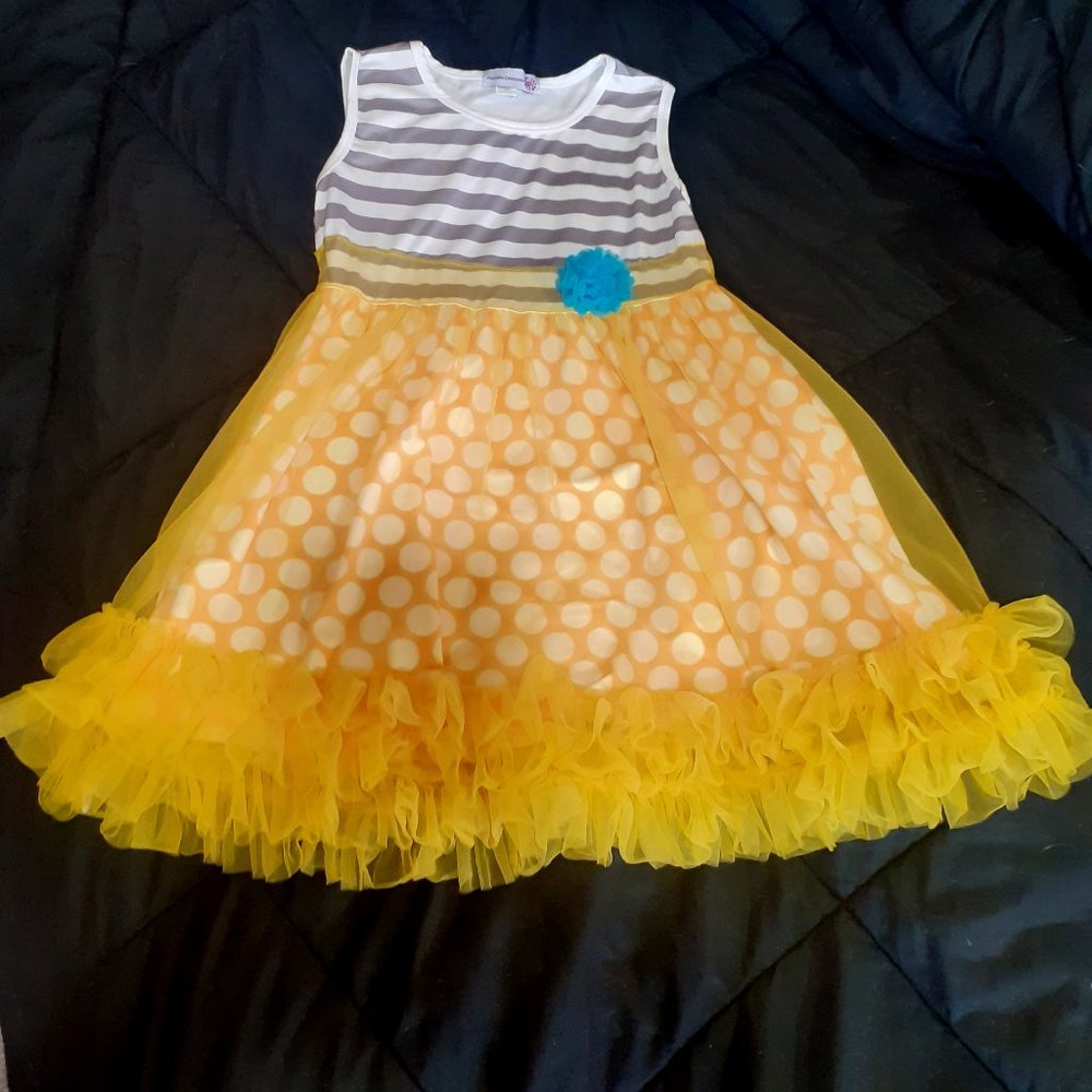 girls kids size 8 yellow summer dress with ruffles